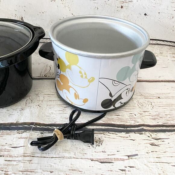 DISNEY Mickey Mouse 2 Quart Crockpot - Picture 5 of 8